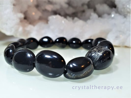 Must turmaliin käevõru