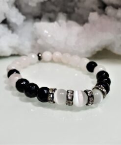 Roosa kvarts ja musta oonüksi fassett lihviga pärlitega käevõru