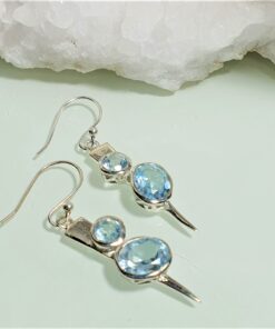 Sinise topaasiga hõbekõrvarõngad