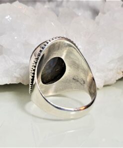 Labradoriit hõbesõrmus ovaalse kiviga