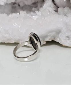 Labradoriit hõbesõrmus