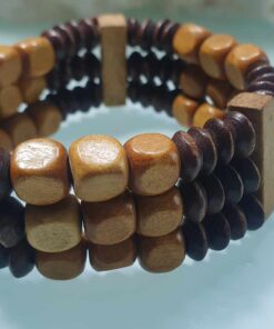 Puidust pärlitega käevõru