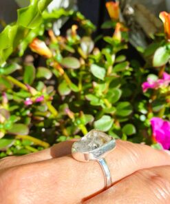 Mäekristall hõbesõrmus