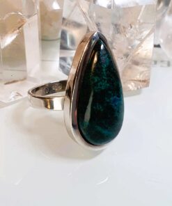 Asuriit malahhiidis hõbesõrmus